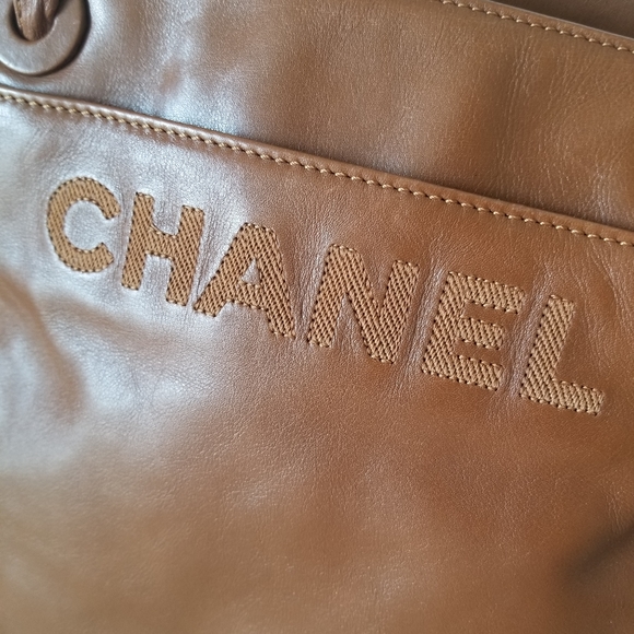 Sale! Vintage Chanel tassel shoulder bag - Picture 15 of 16